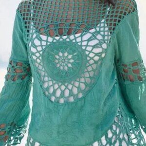 Pretty Venus Crocheted Top with 3/4 Sleeves - Size XS but would fit Small